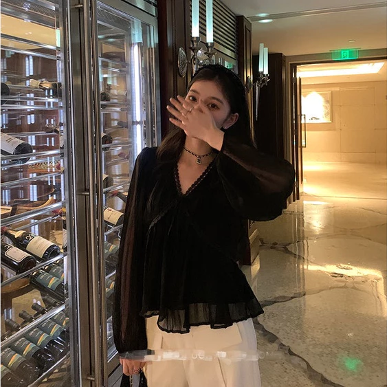 cn-11134207-7qukw-lh4obvuc978f3c.webp Korean womens Lace Chiffon blouse long sleeve V neck