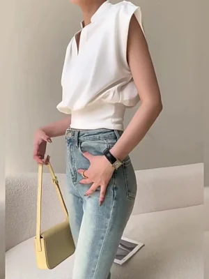Korean womens solid color sleeveless shirt Vneck short waist