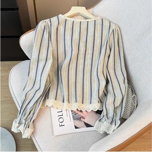 French style Ladies Lace striped long sleeve blouse crewneck single breasted loose version