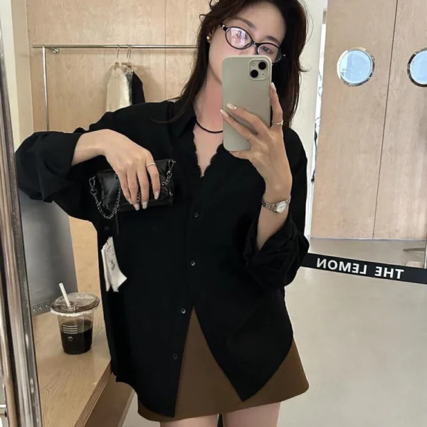 Autumn womens solid color Vneck lace shirt long sleeve loose version