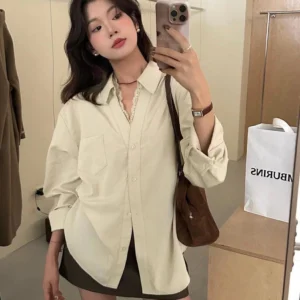 Autumn womens solid color Vneck lace shirt long sleeve loose version